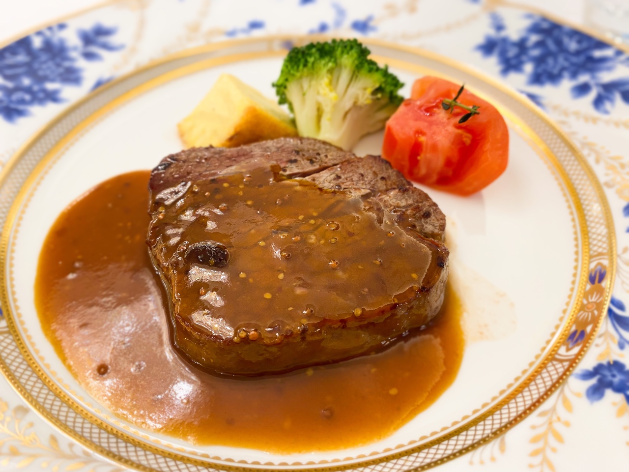 リーズナブルにフランス料理のランチを味わえる 八王子 日本閣 へ 坂本あきひろ 公式website